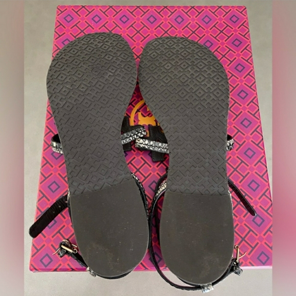 LIKE NEW TORY BURCH Chandler Gladiator T strap sandals Flip thong sz 7 - Picture 6 of 6